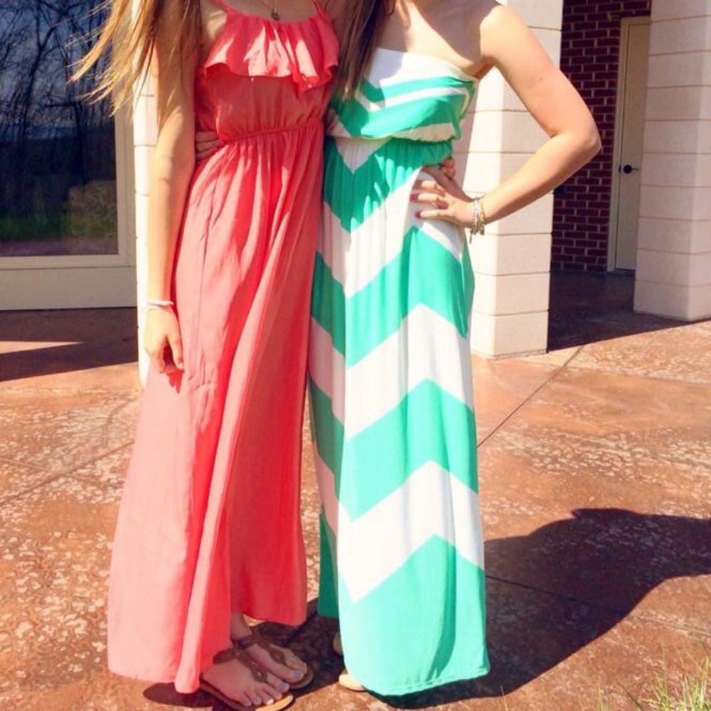 green and white chevron maxi dress MD8.26